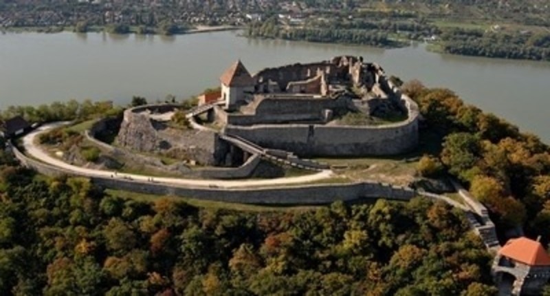 Hungary Danube Bend Tour with Visegrad Castle and Szentendre town